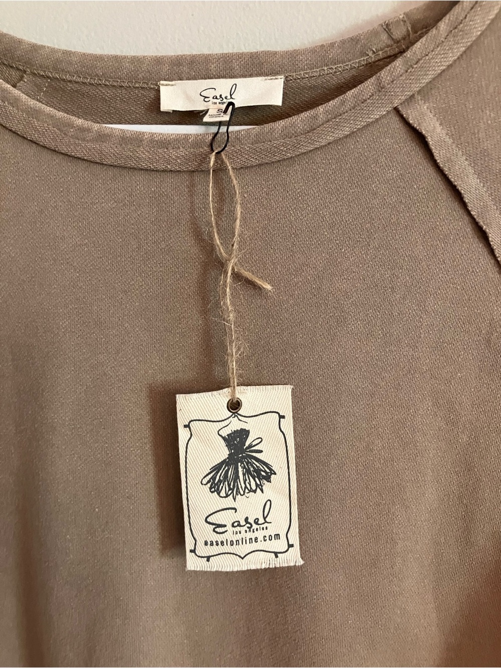 Easel Taupe Lightweight Sweatshirt with Flower Stripe Sleeves - Picture 8 of 9